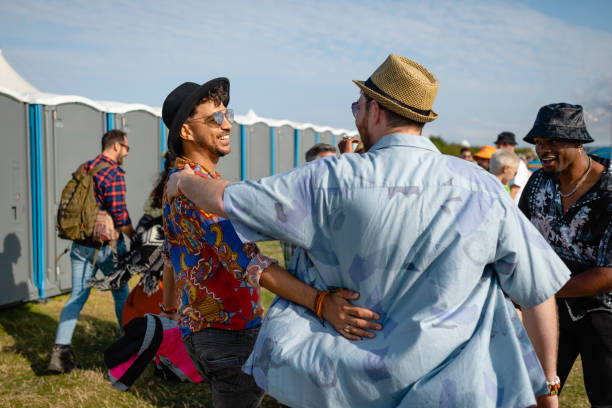 Best Luxury portable toilet rental  in Delshire, OH