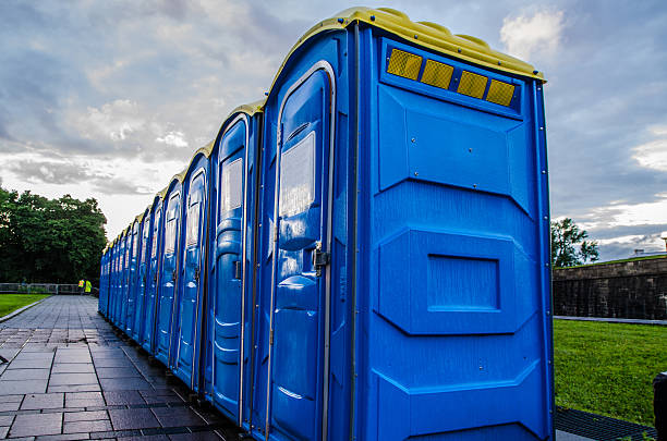 Best Construction site porta potty rental  in Delshire, OH